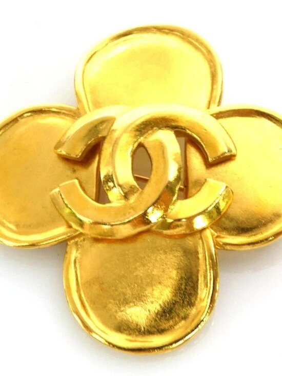 CHANEL Jewelry - CHANEL Vintage CC Logo Brooch Gold Metal